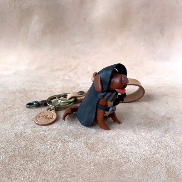 動物森林-狗狗-(黑武士/西部牛仔)造型-真皮植鞣 皮革鑰匙圈 第3張的照片