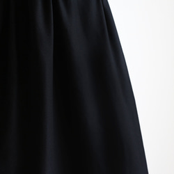 [不太隨意的夏裝◎]不同材質的領子自然連衣裙[黑色] 第13張的照片