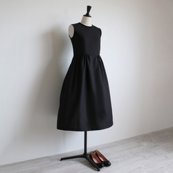 [不太隨意的夏裝◎]不同材質的領子自然連衣裙[黑色] 第14張的照片
