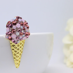 いちごミルクのアイスクリーム ピンブローチ・ゴールド・グルーデコ（ライトローズなどピンク系5色使用） 2枚目の画像
