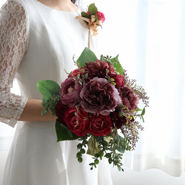 渋可愛いピオニー＆ローズのクラッチブーケ　シック　ブト付　前撮り　フォトウェディング　261