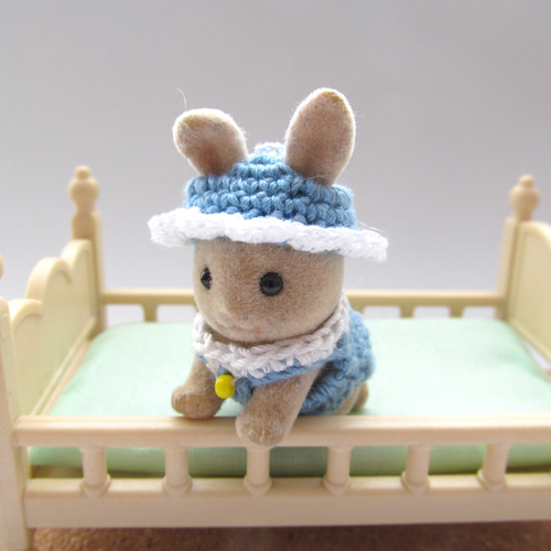 ハンドメイド＊シルバニア＊赤ちゃん＊ハイハイ＊水色のロンパースと