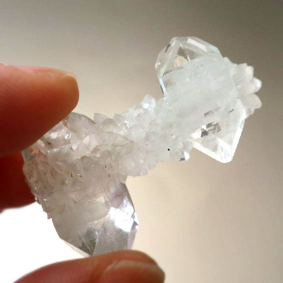 【美石】アポフィライト 　魚眼石　完全結晶　置物　素材　両剣｜石・鉱物｜天然石コレクション × クリア2025