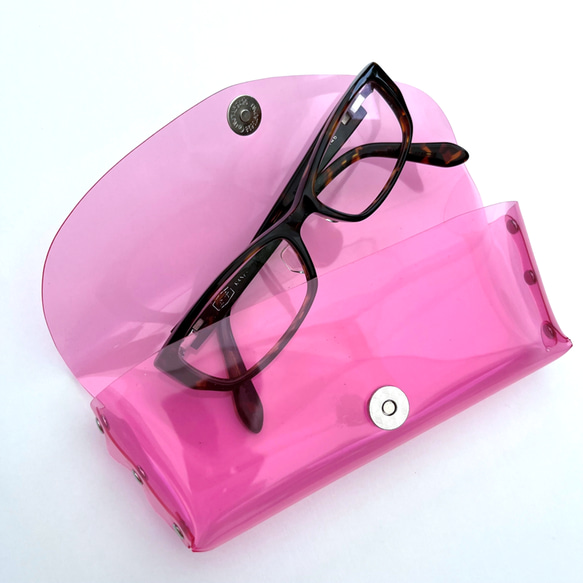 全11色 マグネットホック メガネケース ジャスト 彩り添えるクリアPVC 透明 軽量｜acp pst Creema店 1枚目の画像