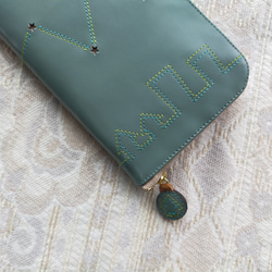 刺繍革財布『街』水浅葱×グリーン（牛革）ラウンドファスナー型 5枚目の画像
