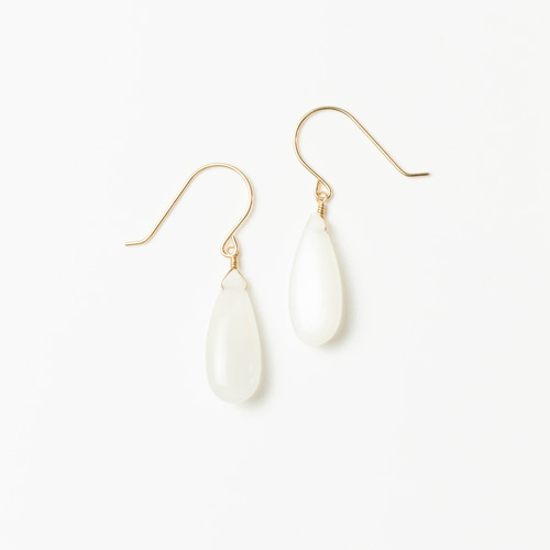 ホワイトムーンストーン 縦長ドロップ ピアス ピアス（フック