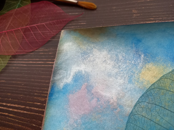 【ONLY ONE ART】アートトレイ（ブルー／スクエアS)　天然の葉を用いるボタニーペインティング装飾 5枚目の画像