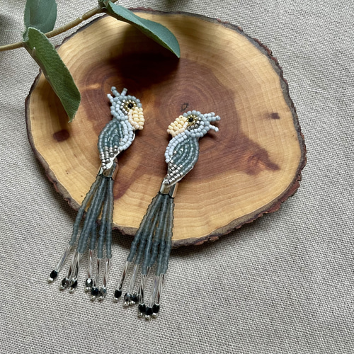 専用☆ビーズ刺繍ピアス ハンドメイドピアス 動物モチーフ アニマル