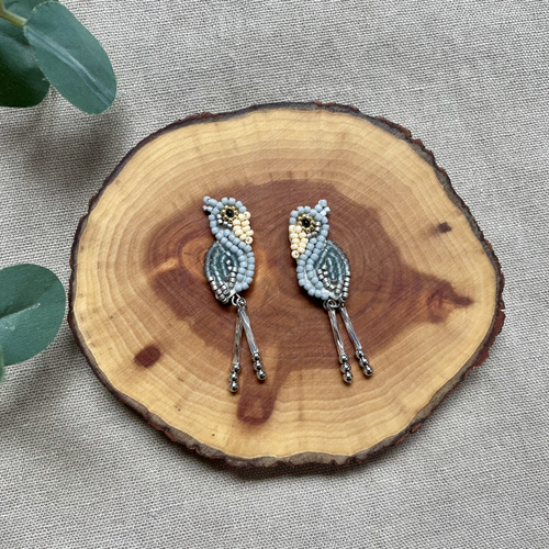 スローロリス ビーズ刺繍のピアス アニマル 動物モチーフ