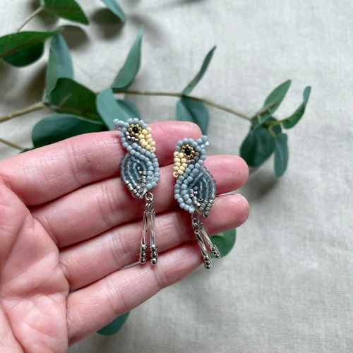 受注生産》ビーズ刺繍・動物シリーズ耳飾り・ハシビロコウピアス