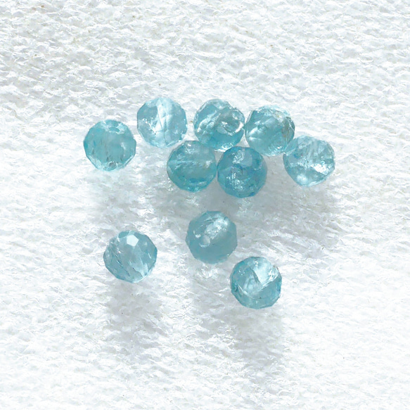 宝石質 ネオンブルー アパタイト（ミラーカット）4.3〜4.5mm（8粒） 1枚目の画像