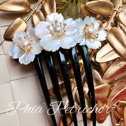 雅 ヘアコーム コーム ヘアピン 髪飾り 白蝶貝 桜 かんざし バチ型 結婚式 真珠 パール 花 4枚目の画像