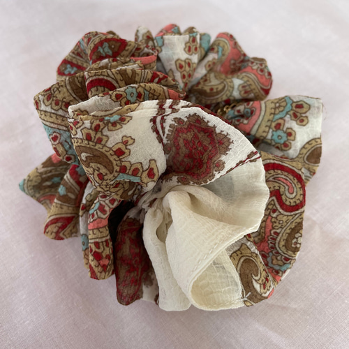 シュシュ チャーム付き シュシュ oto 通販 14082567｜Creema(クリーマ