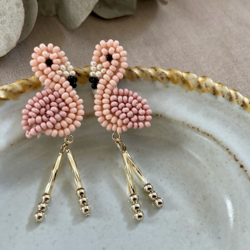 受注生産》ビーズ刺繍・動物シリーズ耳飾り・大人フラミンゴピアス 