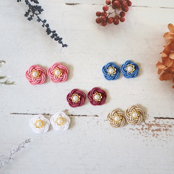 水引の色が選べる 小さな水引のお花のピアス イヤリング 和風 和  
