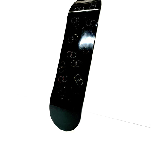 漆黒とドット柄の漆塗りスケートボード / 「wachigai dot」 輪
