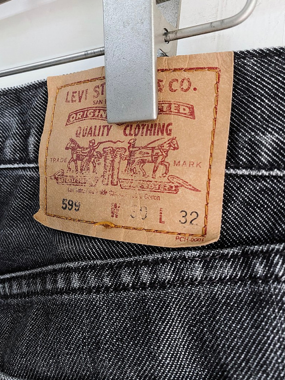 levis /599 W30 鐵灰經典素面 男丹寧牛仔短 褲自改古著 vintage 第9張的照片