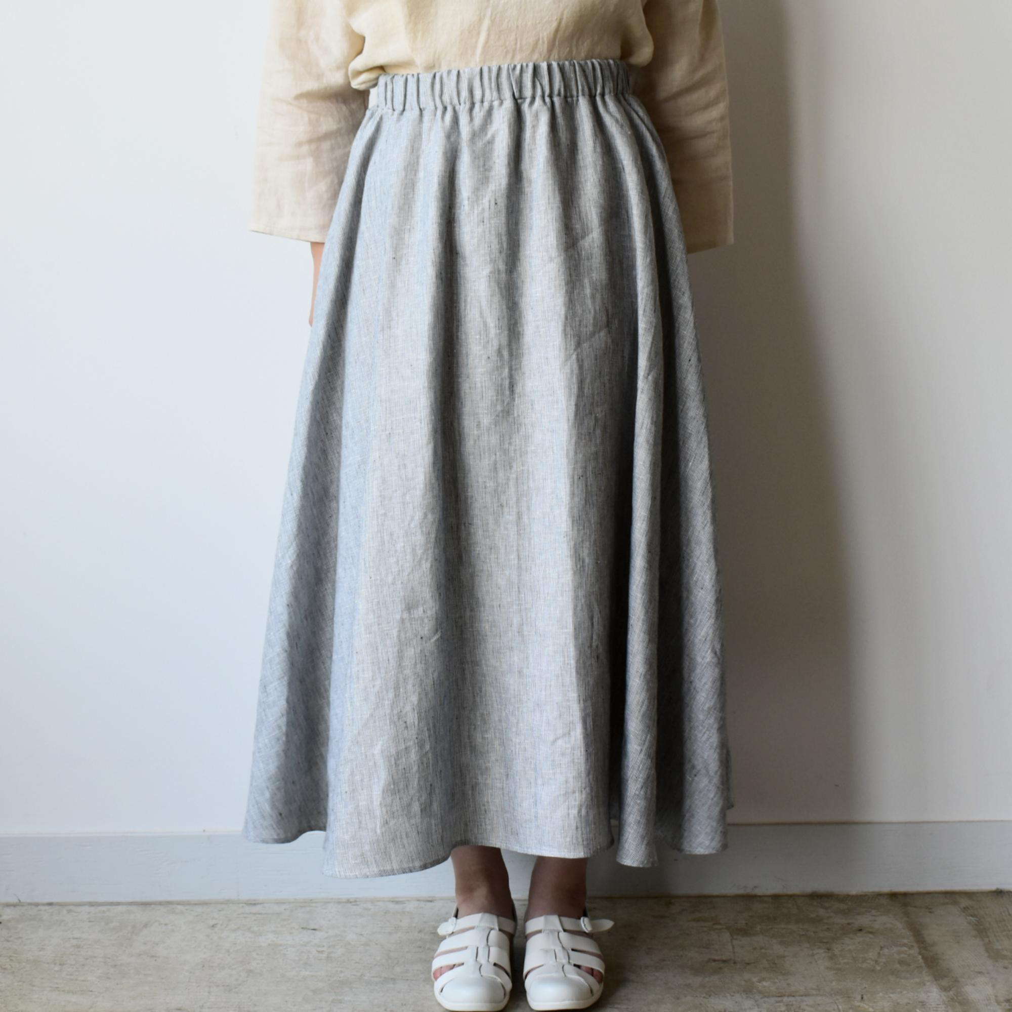 さわやかに穿きこなせる、リネンヘアラインフレアスカート【SOSK242S】
