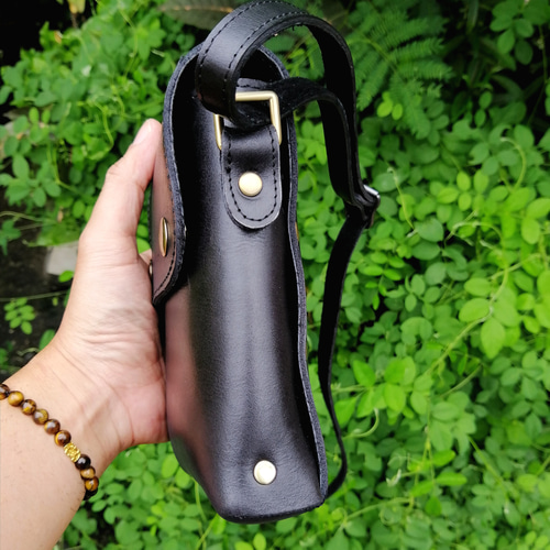 ◇新作◇本革ポーチ◇ショルダーバッグ◇ハンドメイド◇本革
