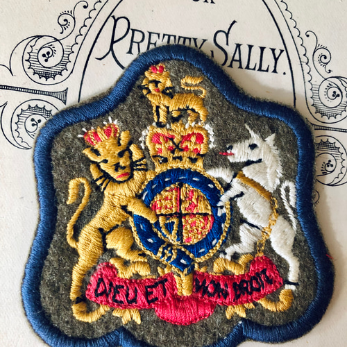 英国で出会った♪ ヴィンテージ 刺繍 英国王室のエンブレム /ワッペン