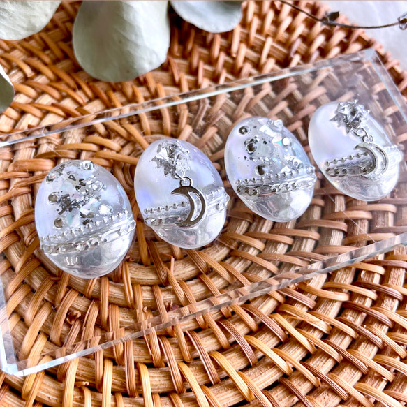 【特集掲載】glass oval white night sky silver Earrings 6枚目の画像