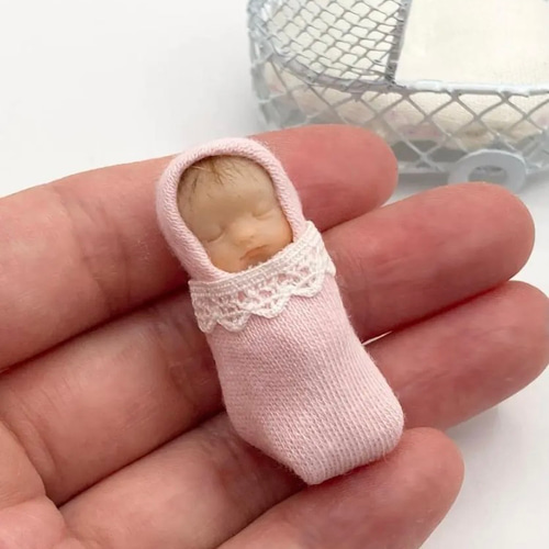 樹脂粘土ベビー ミニチュア 赤ちゃん おくるみ ベビーカー付き