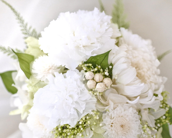 《澪・MIO》《母の日参り》白いカーネーション・菊のお供え花・すべてプリザーブドフラワーの仏花・タッセル有無選べます 3枚目の画像