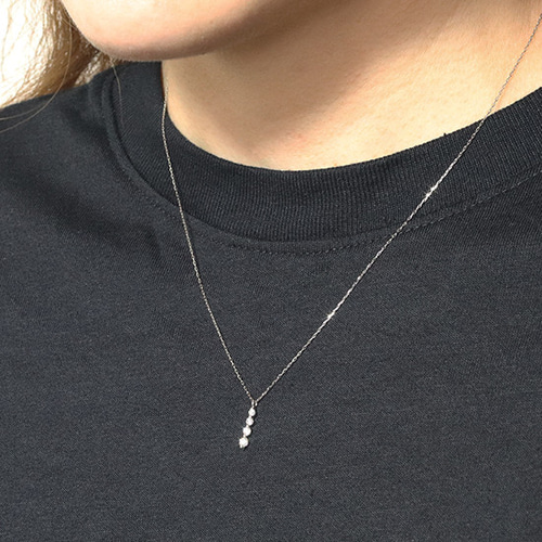 k18 0.16ct 4石 天然ダイヤモンド ネックレス ペンダント バー k18 0.16ct 4石 天然ダイヤモンド ネックレス ペンダント バー