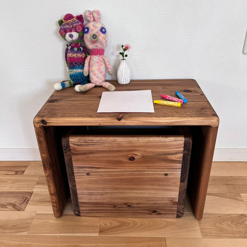 全ての角が丸い】成長に合わせて使える子供椅子＆机セット 国産杉の