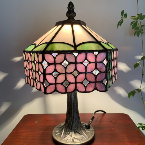 6月のステンドグラスランプ《紫陽花》 スタンドライト・テーブル