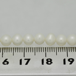 淡水パール　ポテト(少し扁平な丸型）エッグ ホワイト 5-6mm AB級品 商品番号2105AB 3枚目の画像