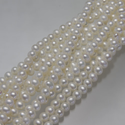 淡水パール　ポテト(少し扁平な丸型）エッグ ホワイト 5-6mm AB級品 商品番号2105AB 1枚目の画像