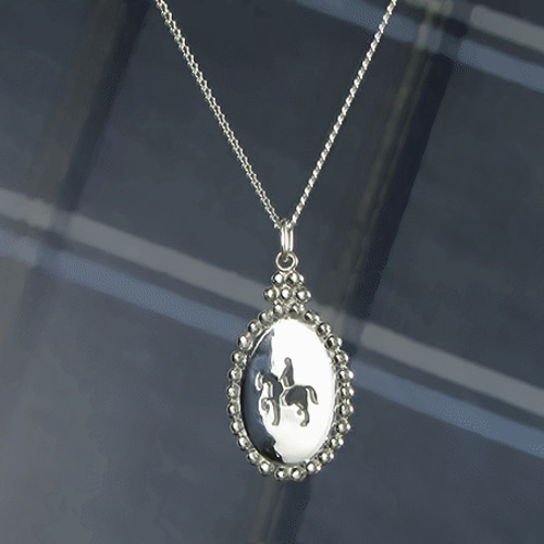 アンティーク調透かし馬ペンダント（950シルバー 188PNS ） ネックレス