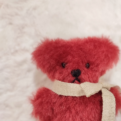赤いくまさんキーホルダー（カラビナ付き） ぬいぐるみ Realwood bear