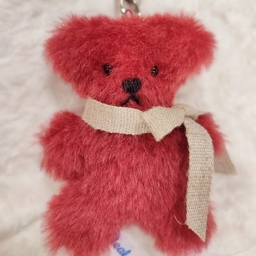 赤いくまさんキーホルダー（カラビナ付き） ぬいぐるみ Realwood