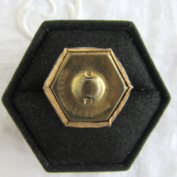 ヘキサゴン型メタルボタン27×24mmアンティーク アクセサリー素材 5枚目の画像
