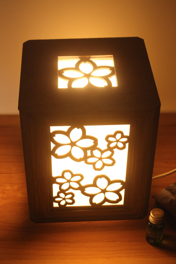 アロマランプ大　桜ー明　 LEDの灯りで香るランプ　ディフューザーアロマストーンアロマポット 7枚目の画像