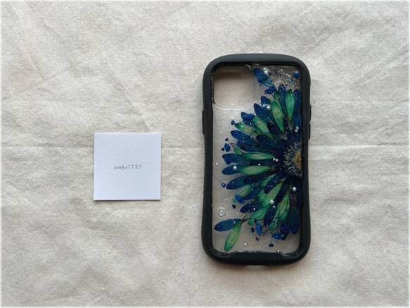 【値下げ中！】 ♡押し花ケース♡ 《HANABI》iPhone11pro対応 1枚目の画像