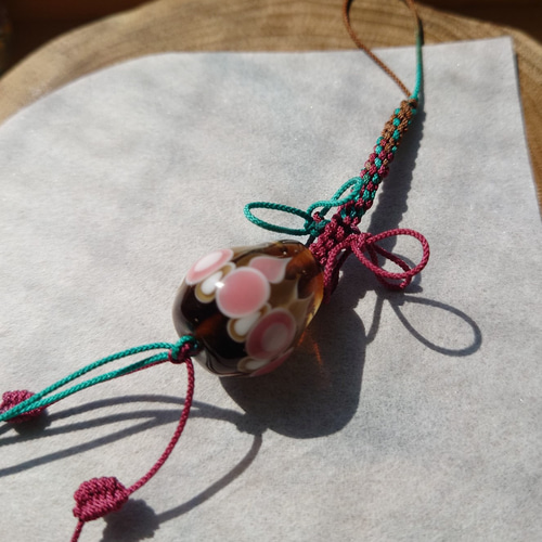 R1009 とんぼ玉 黒白模様 希少 天珠 瑪瑙 茶 ビーズ 開運 魔除け 根付 楽天