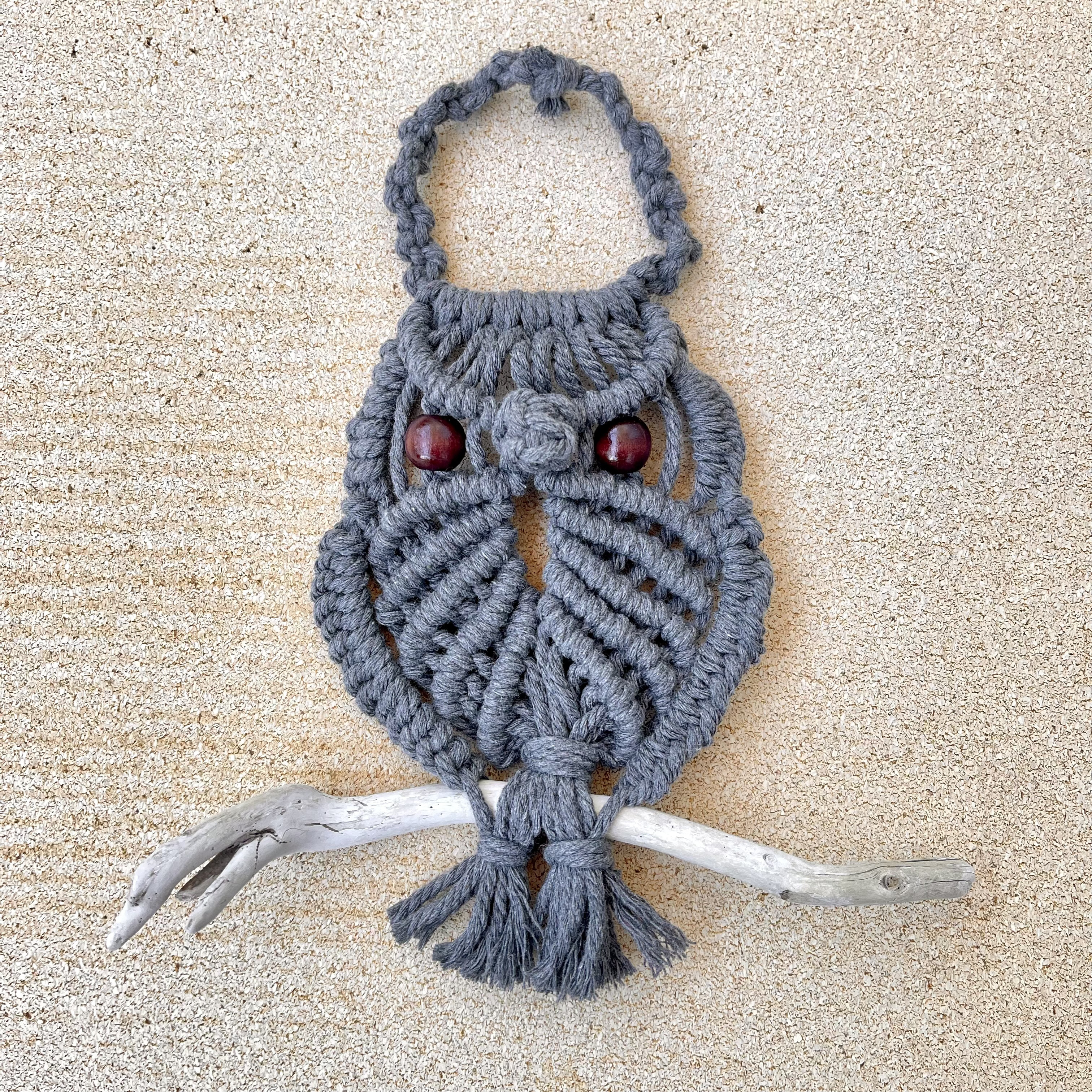 NO.392『マクラメ編み・ふくろう』 NO.392『マクラメ編み・ふくろう』