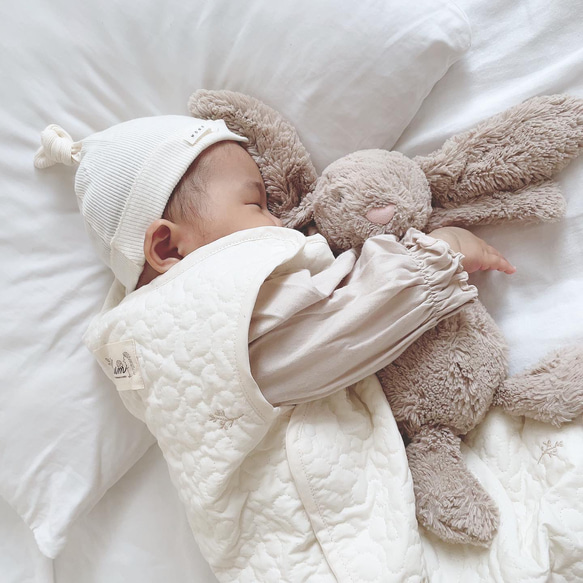 ＆mum イブル スリーパー 赤ちゃん 新生児 ベビー 着脱しやすい 両開き リーフ刺繍《出産祝い/名入れ》 5枚目の画像