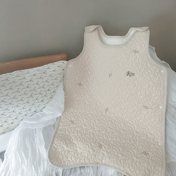 ＆mum イブル スリーパー 赤ちゃん 新生児 ベビー 着脱しやすい 両開き リーフ刺繍《出産祝い/名入れ》 19枚目の画像