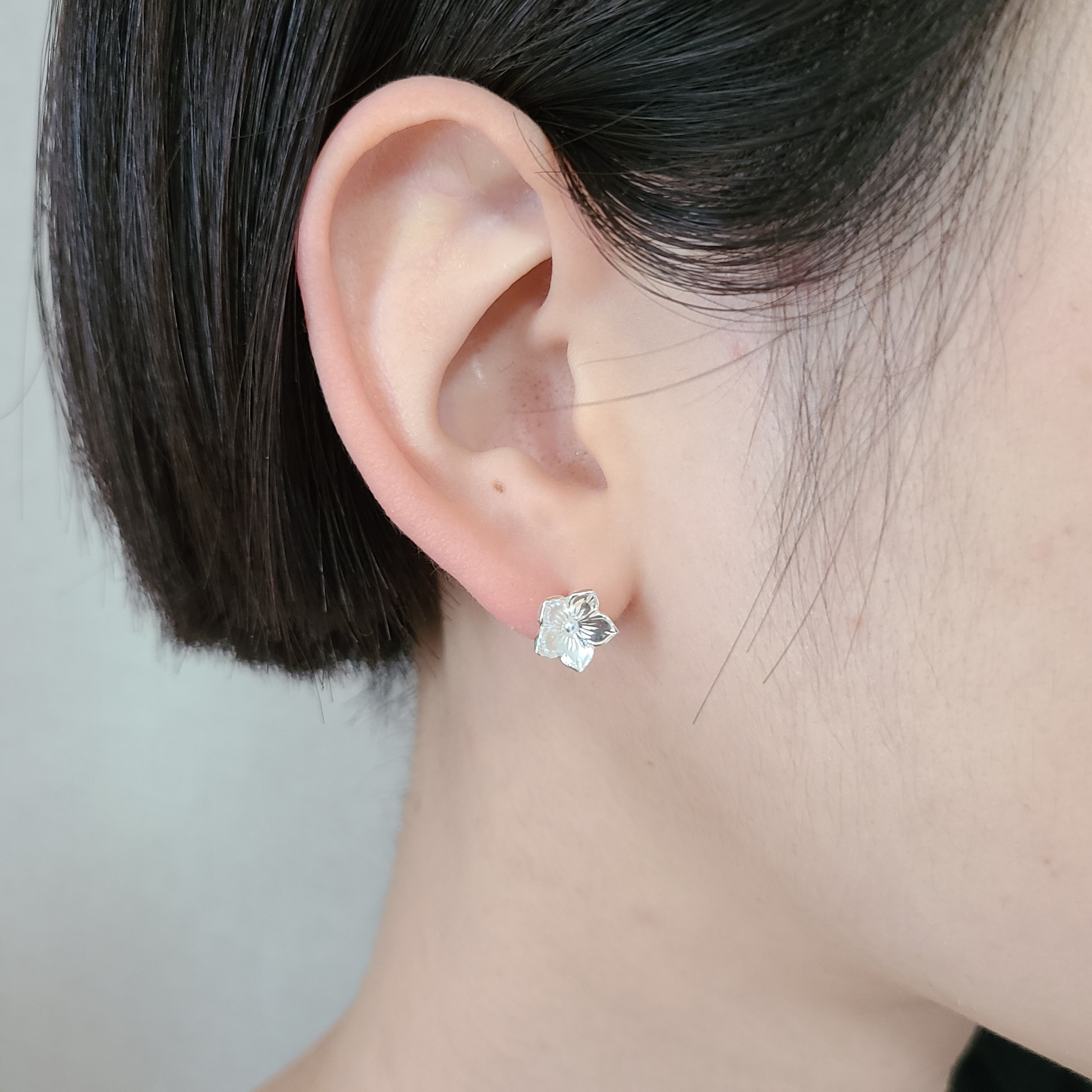 ハワイアン✧プルメリアの花びらピアス シルバー/SV925≪送料無料≫