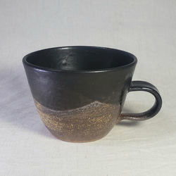 黒マット・灰釉マグカップ(赤土) NO.40 1枚目の画像