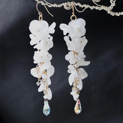 白藤の花のピアス／イヤリング ウェディング、セレモニー ピアス