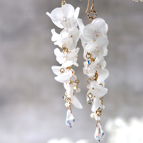 白藤の花のピアス／イヤリング ウェディング、セレモニー ピアス