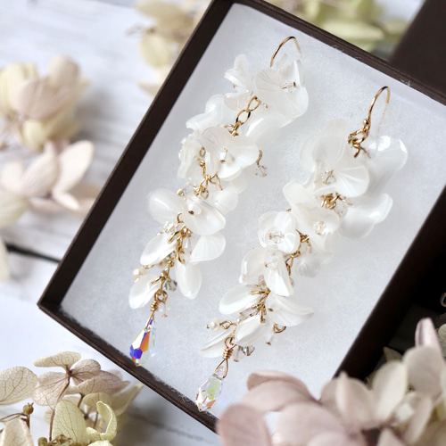 No.814【10ペア】 白い花 チェーン ハンドメイド ピアス イヤリング