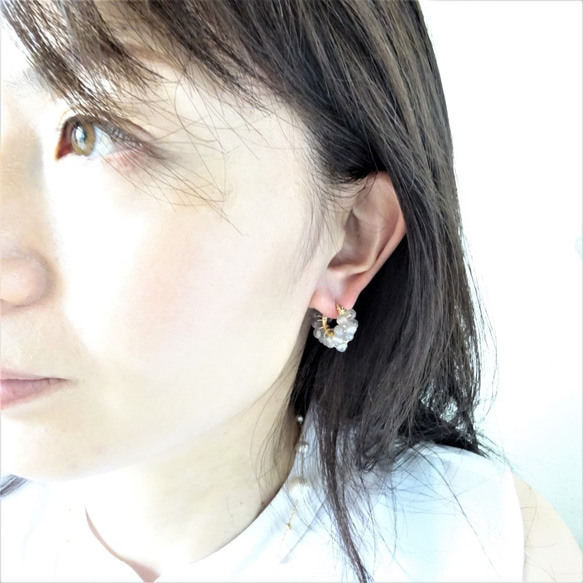 免運費 14kgf White Chalcedony wrapped pierced earring /clip on 第4張的照片