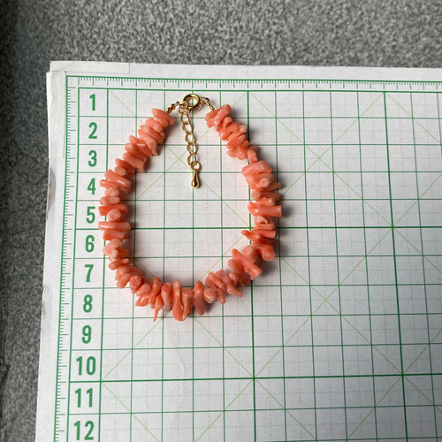 ピンク珊瑚のヤタラブレスレット.ピンクグラデーションビビットな