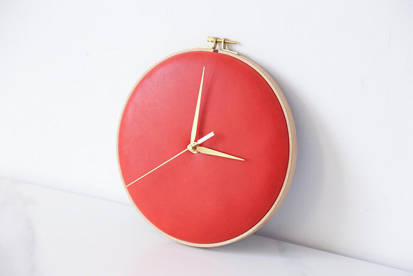 【秋の福袋】６個SET人気のショルダーバッグ・革壁掛け時計・財布・革小物 3枚目の画像